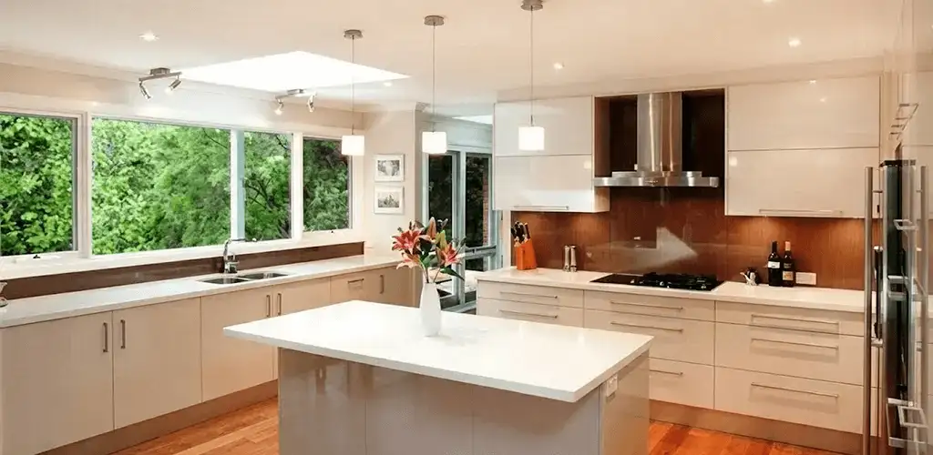 Kitchen cabinet refacing and remodel results in a modern kitchen in Tallahassee, FL
