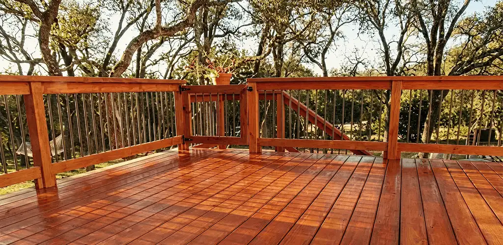 Deck sealing results with a freshly sealed wood deck in Tallahassee, FL